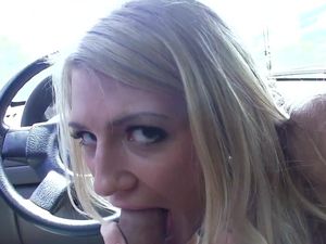 Public Flashing Hottie Really Wants To Fuck Her Man