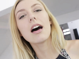 Super Hot Alexa Grace Sucks Cock In Sensual POV