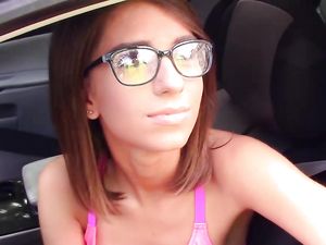 Teen Nerd Blows A Lucky Guy In The Car